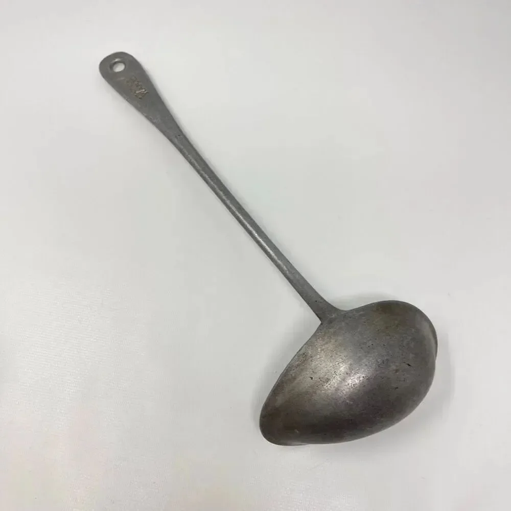 Vintage Wagner Ware Cast Aluminum Sauce Soup Ladle Pourer 11.5” Teardrop Shape